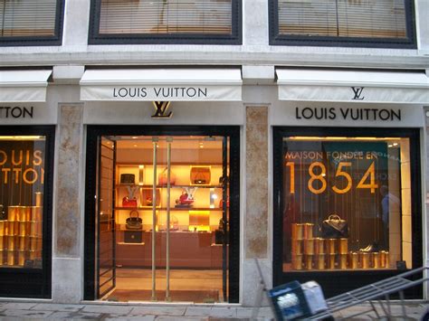 louis vuitton filiali|louis vuitton italy official website.